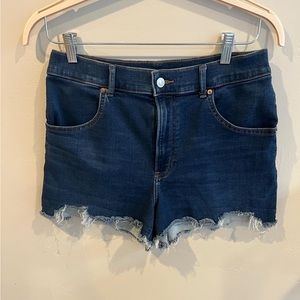 Express mom short